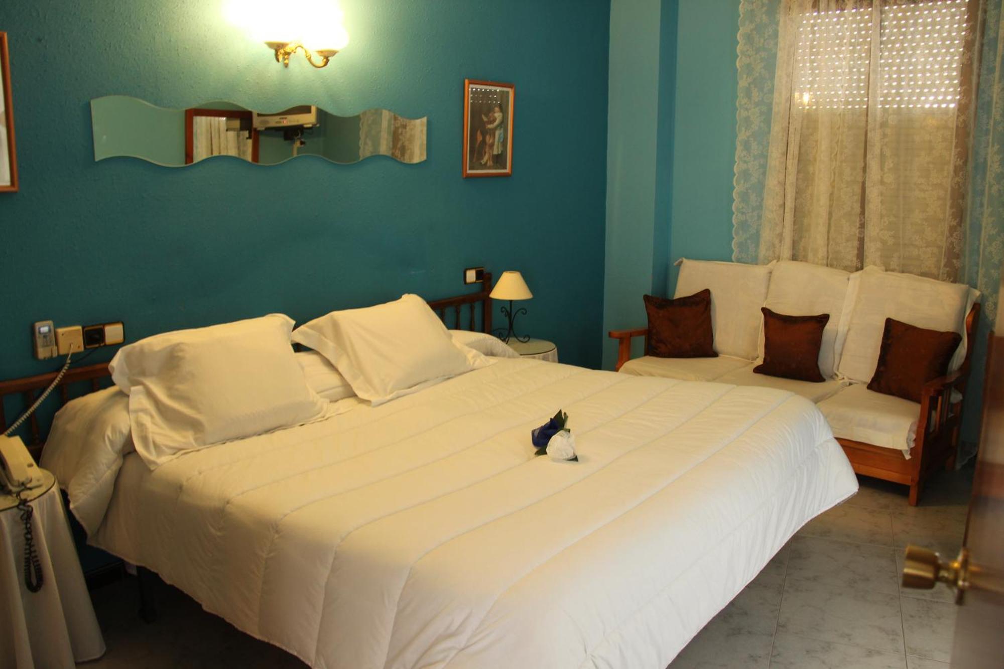 Hotel Vazquez Diaz Nerva Екстериор снимка